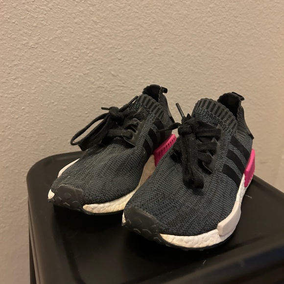 Adidas NMD R1 - Women’s Size 6 - Primeknit “Shock Pink” - Picture 5 of 7